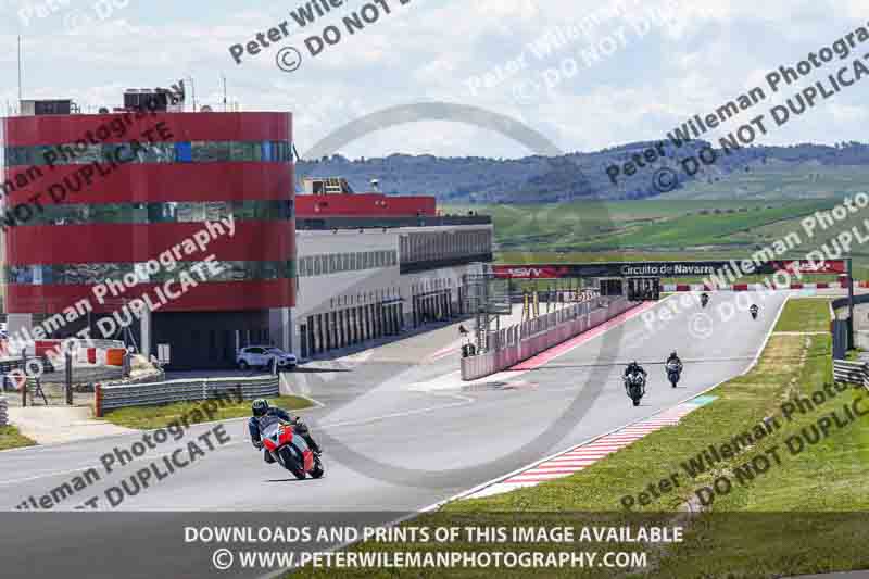 cadwell no limits trackday;cadwell park;cadwell park photographs;cadwell trackday photographs;enduro digital images;event digital images;eventdigitalimages;navarra;no limits trackdays;peter wileman photography;racing digital images;trackday digital images;trackday photos